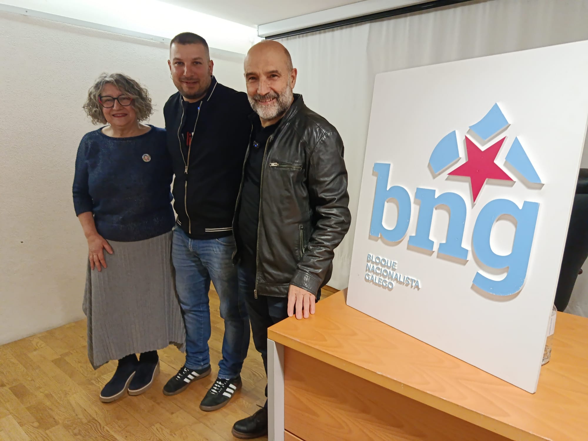 Rocío Pena, Concelleira; Aarón Curbeira, Voceiro Municipal e Néstor Rego, Deputado no Congreso